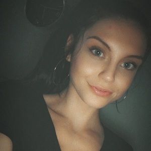 Meet your Posher, Carly